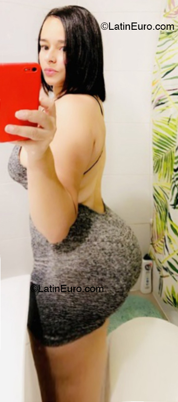 Date this athletic China girl Nsjsudiwskdn from Santiago CL426