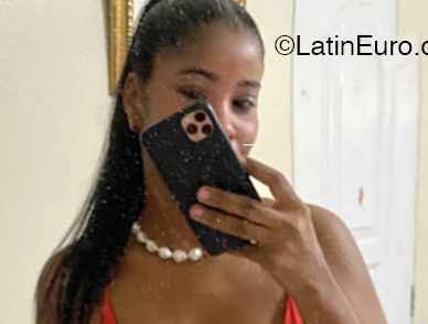 Date this stunning Dominican Republic girl Julieta from Santo Domingo DO53731