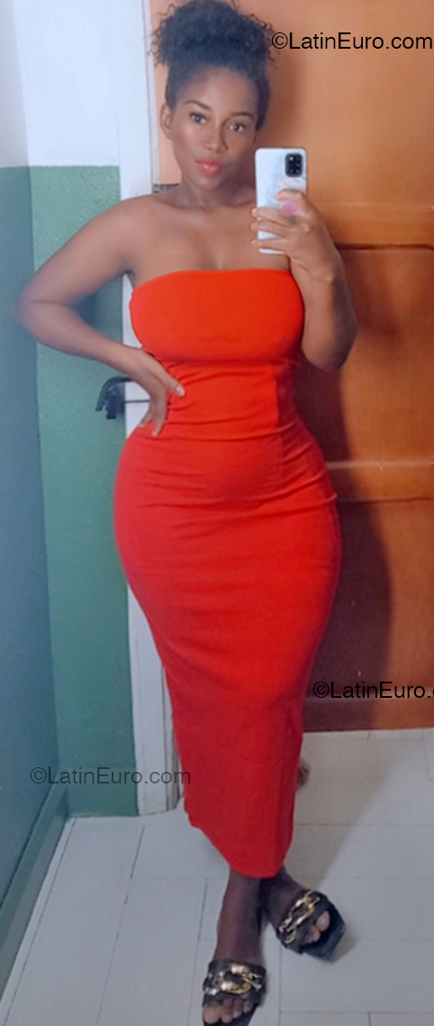 Date this gorgeous Ecuador girl Stefania from Guayaquil EC1074