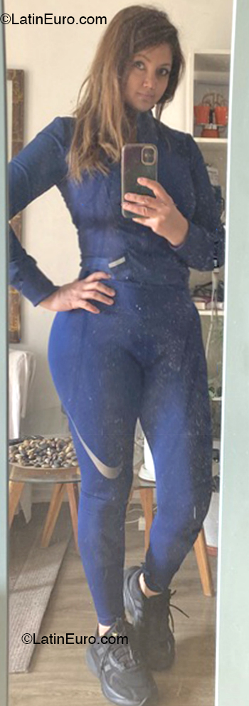 Date this sultry Chile girl Isabel from Santiago CL432