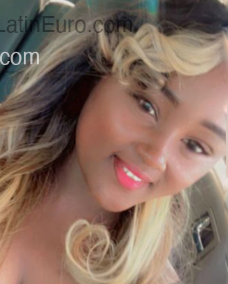 Date this sultry Dominican Republic girl Luz from Santo Domingo DO53935
