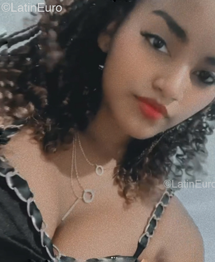 Date this funny Dominican Republic girl Agri from Puerto Plata DO54028