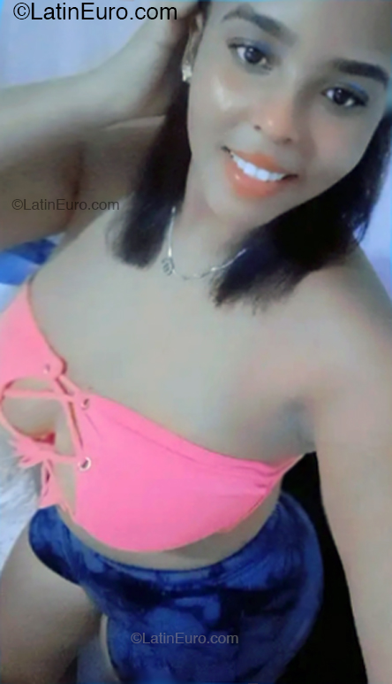 Date this pretty Dominican Republic girl Yajaira from Miches DO54030