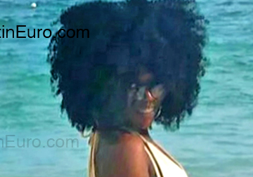Date this beautiful Dominican Republic girl Angie from Santo Domingo DO54067
