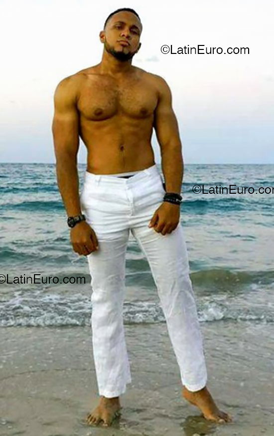 Date this happy Dominican Republic man John from Santiago De Los Caballeros DO54352