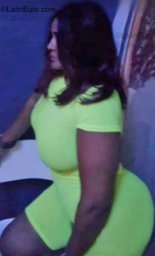 Date this fun Dominican Republic girl Nena Sugens from Santo Domingo DO54551