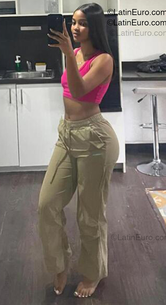 Date this beautiful Dominican Republic girl Greisha from Dajabon DO54642