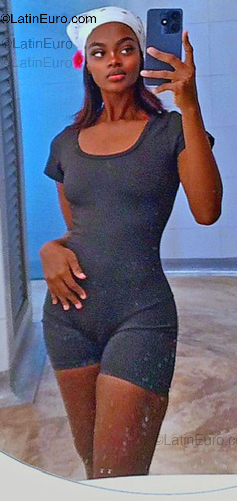 Date this cute Colombia girl Yurany from Villavicencio CO33291