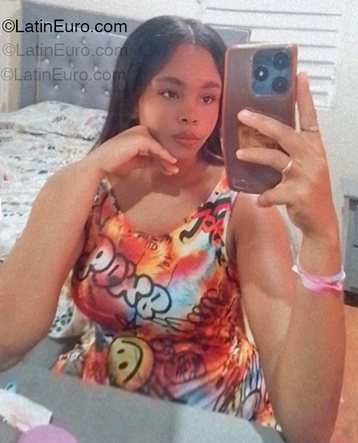 Date this sultry Dominican Republic girl Alex from Santo Domingo DO54922