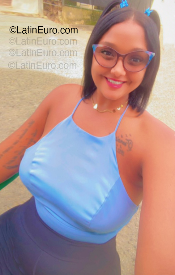 Date this charming Dominican Republic girl Indi from Puerto Plata DO54940