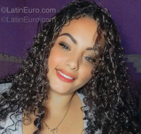 Date this cute Venezuela girl Maria from Venezuela VE5271