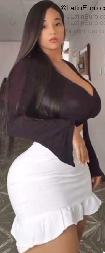 Date this georgeous Colombia girl Candela from Cali CO33319