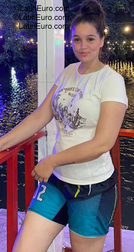 Date this hard body Colombia girl Nani from Cucuta CO33320