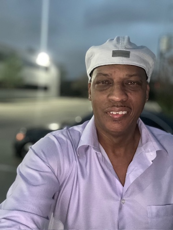 Date this charming United States man Gregory from Houston US25040