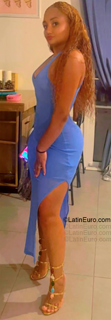 Date this fun France girl Tittu from Toulouse FR386