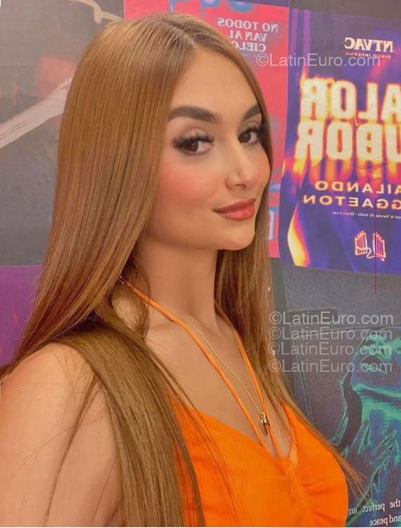 Date this young Venezuela girl Maria from Maracaibo VE5306