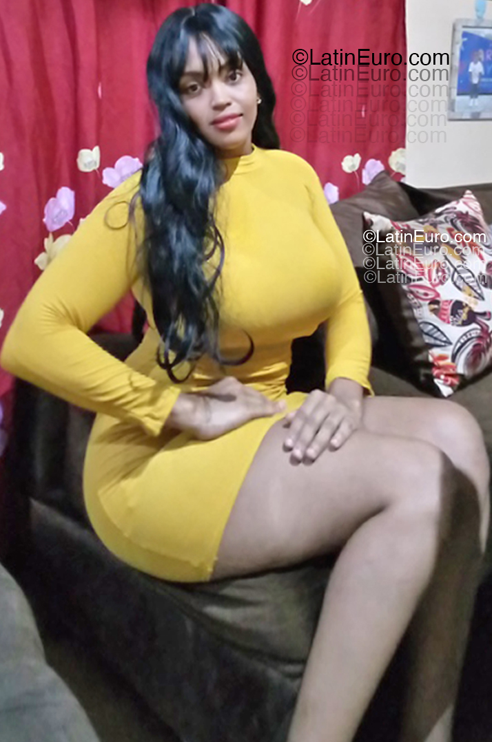 Date this funny Dominican Republic girl Annita from Santo Domingo DO55158