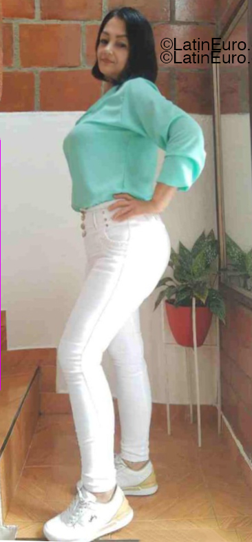 Date this funny Colombia girl Mirian from Cali CO33367