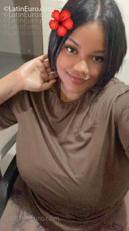Date this tall Dominican Republic girl Mara from Santo Domingo DO55202