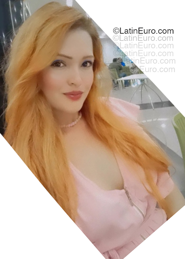 Date this happy Colombia girl Marjen from Medellin CO33443