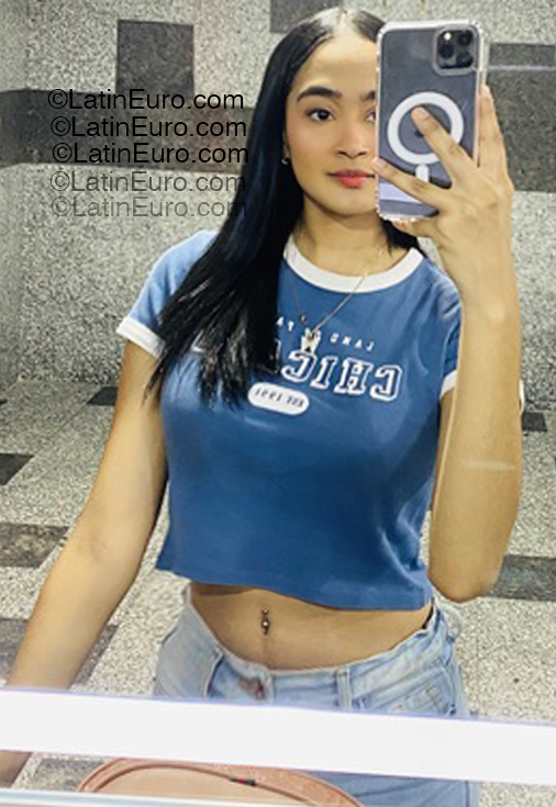 Date this hot Peru girl Mariagni from Lima PE2148