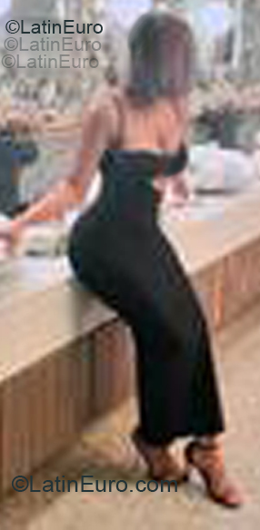 Date this georgeous Dominican Republic girl Lisbeth from Santo Domingo DO55367
