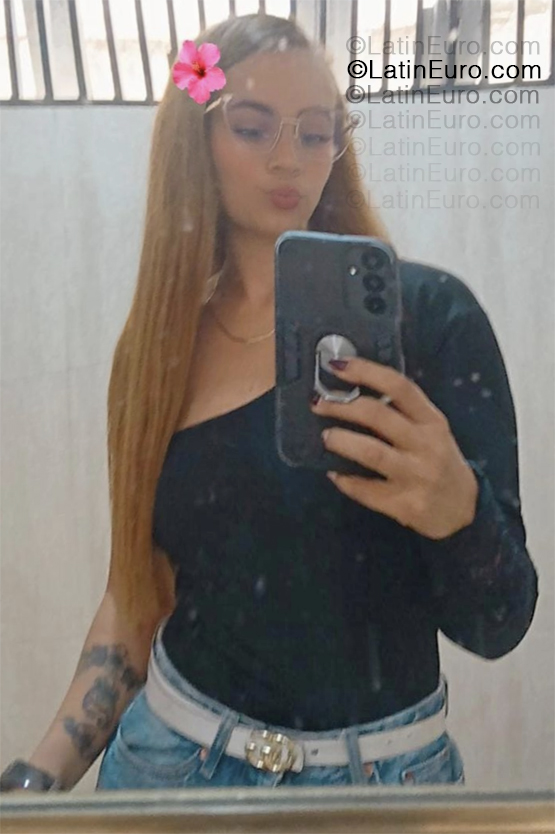 Date this tall Venezuela girl Paola from Valera VE5340
