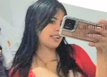 Date this sultry Venezuela girl Camila from Valencia VE5348