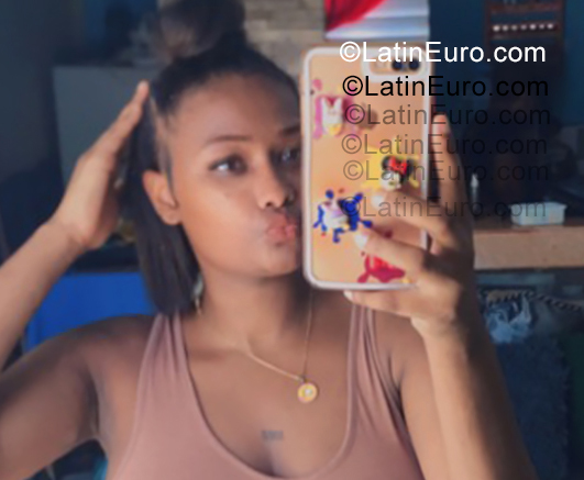 Date this happy Dominican Republic girl Patricia from Bajos De Haina DO55412