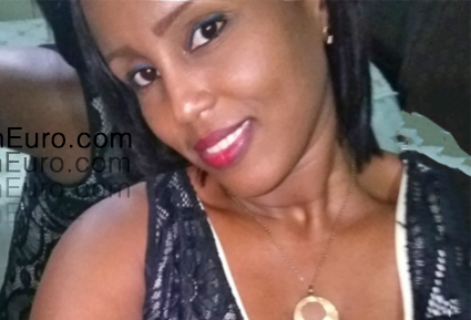 Date this good-looking Dominican Republic girl Magdalena from Santo Domingo DO55413