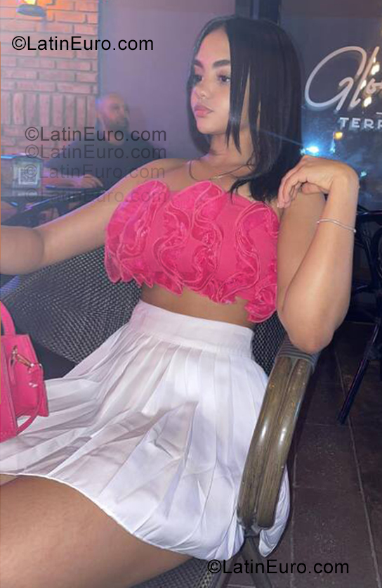 Date this exotic Dominican Republic girl Neny from Santo Domingo DO55433