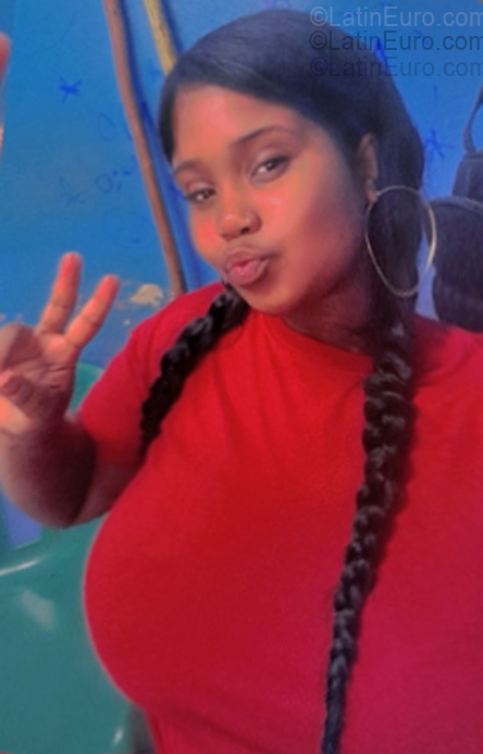 Date this georgeous Dominican Republic girl Katherine from Santo Domingo DO55468