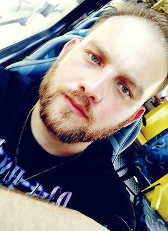 Date this hot Brazil man Rafael from Porto Alegre BR12391