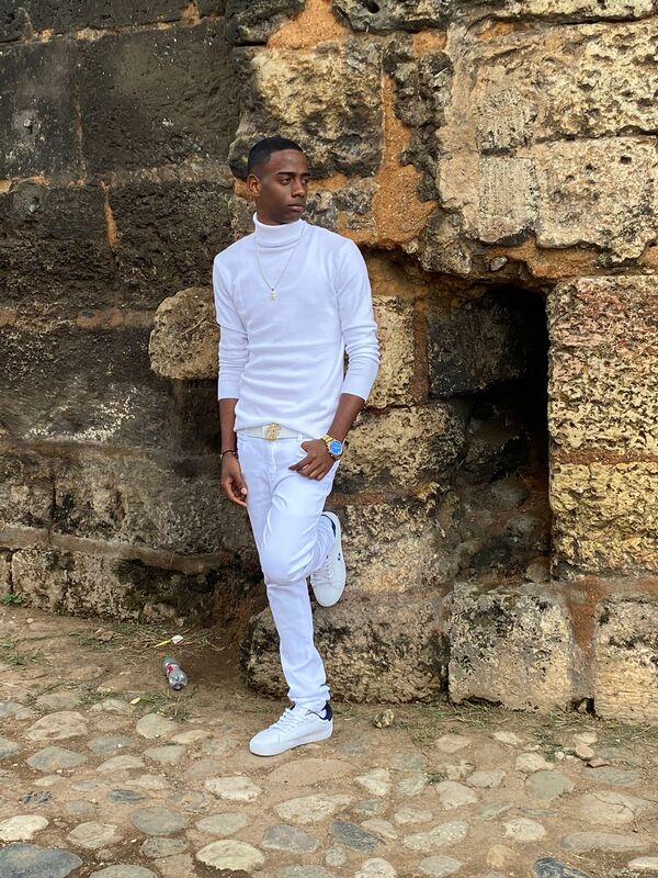 Date this stunning Dominican Republic man Avergualo from Rep&uacute;blica Dominicana DO55646