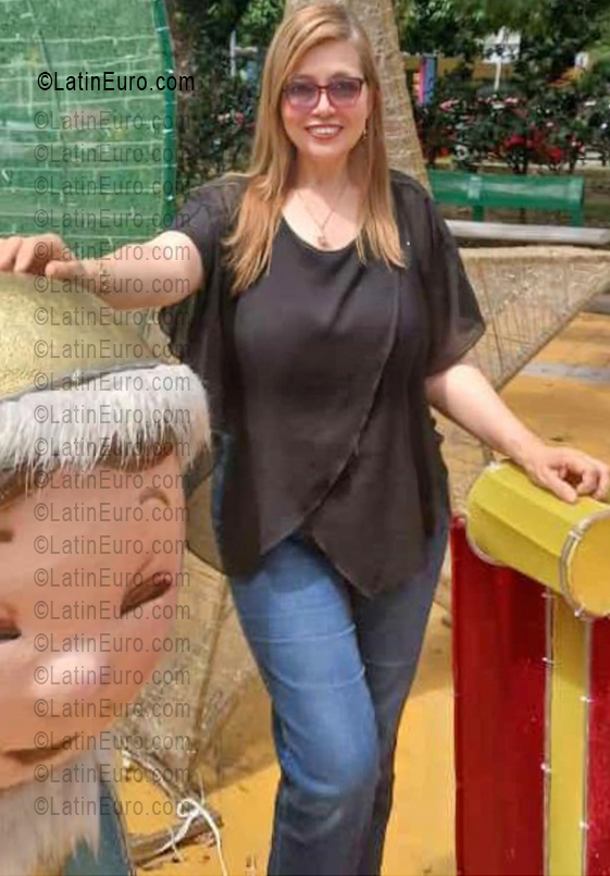 Date this young Colombia girl Noel from Bogota CO33544