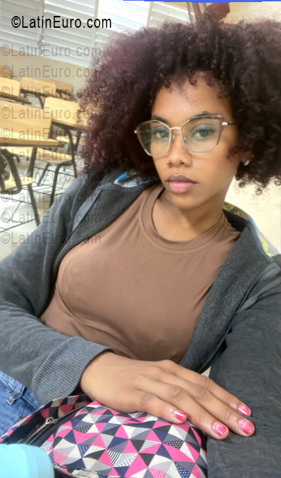 Date this tall Dominican Republic girl Daniela from Santo Domingo DO55829