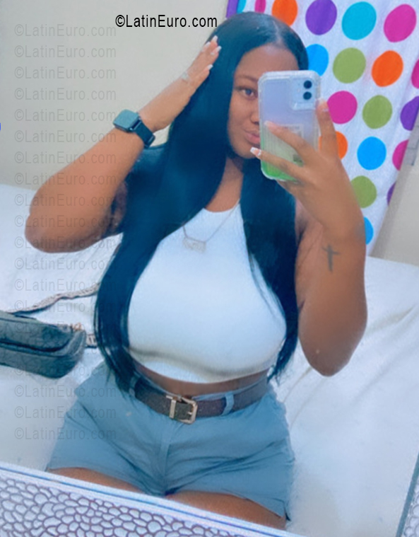 Date this sultry Dominican Republic girl Perla from San Cristóbal DO55831