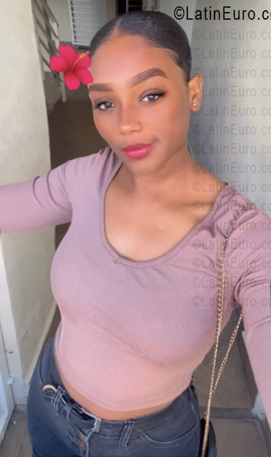 Date this young Dominican Republic girl Ambar from La Romana DO55915