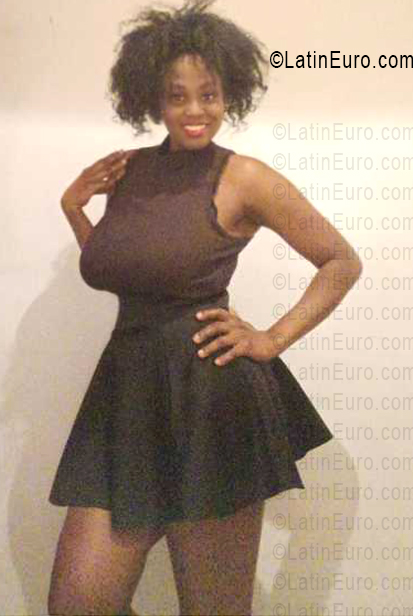 Date this pretty Colombia girl Karito from Bogota CO33605