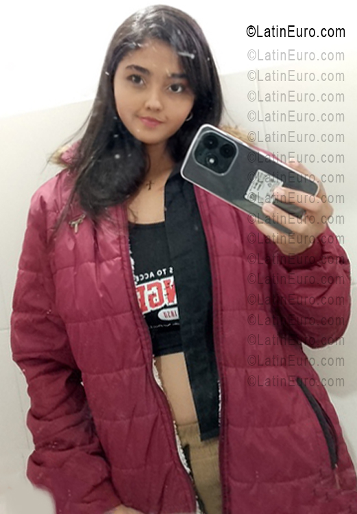 Date this hard body Colombia girl Luisana from Barranquilla CO33606
