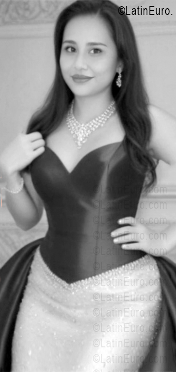 Date this georgeous Mexico girl Jazmin from Acapulco MX2783