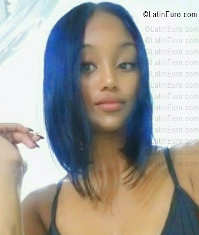 Date this sultry Dominican Republic girl Genesis - Glesis from Santiago DO55945