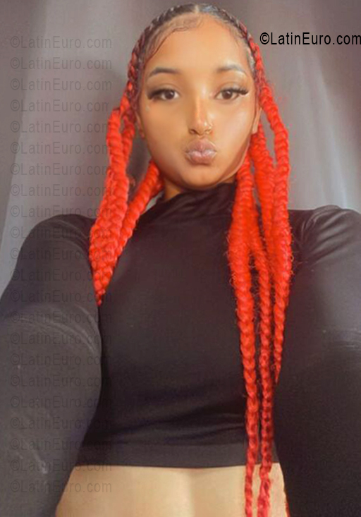 Date this happy Dominican Republic girl Yeru from Santo Domingo DO55971