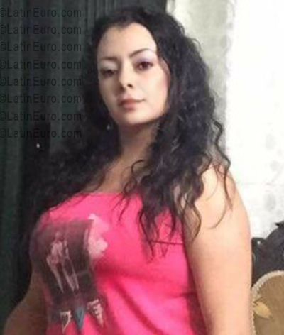 Date this georgeous Colombia girl Andrea from Cali CO33630