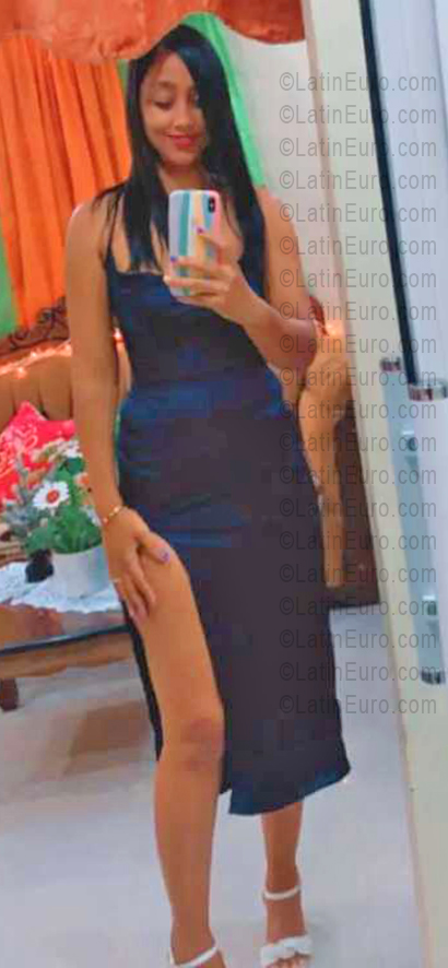 Date this good-looking Dominican Republic girl Miosoty from Santo Domingo DO56049