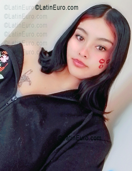 Date this gorgeous Peru girl Zaida from Lima PE2156