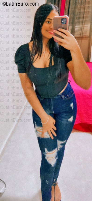 Date this hot Dominican Republic girl Vitaly from Moca DO56085