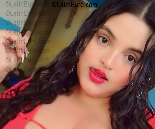 Date this lovely Venezuela girl Alejandra from Caracas VE5437