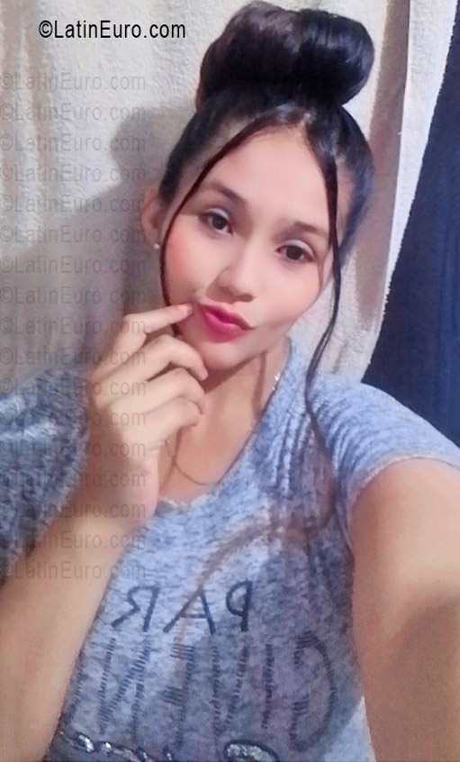 Date this tall Venezuela girl Albanys from Caracas VE5440