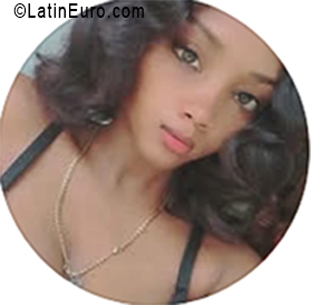 Date this hot Dominican Republic girl Mara from Santo Domingo DO56136
